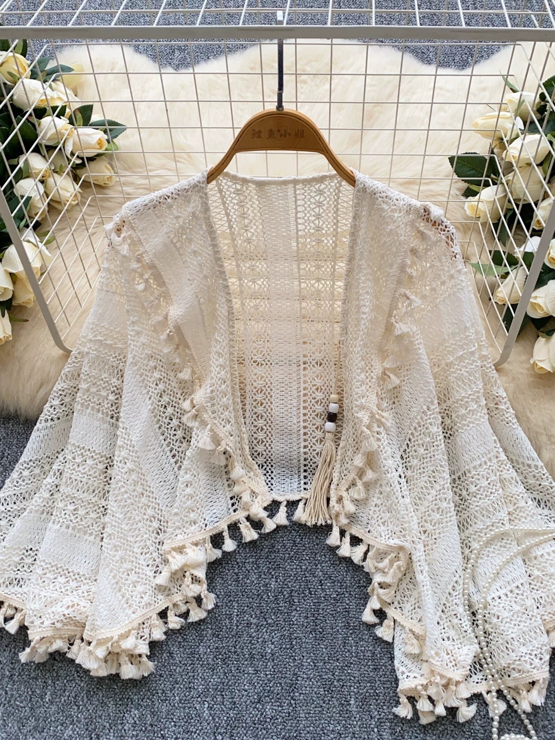 Romance awaits shawl top KTO189 images